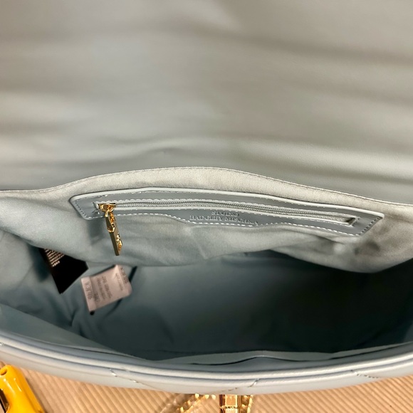 Badgley Mischka Spring Blue Vegan
Leather Small Quilted bag - Picture 9 of 10